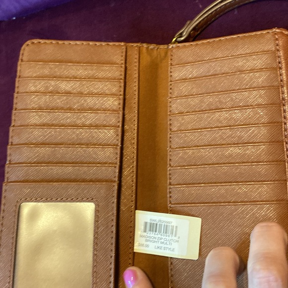 Brand new Fossil Madison zip clutch in multicolored leather  😍😍😍 - Picture 12 of 14